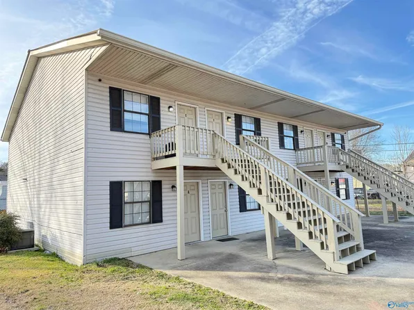 403 Rooks St NW, Hartselle, AL 35640