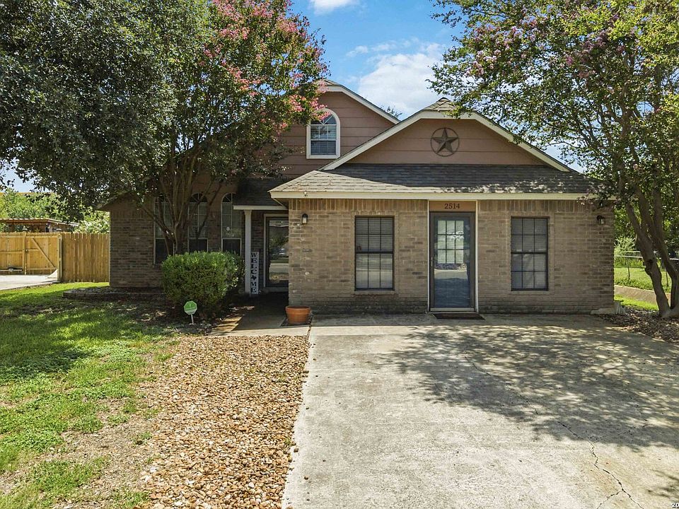 1st image of 2514 MOSS BLUFF ST