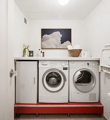 Sold by Compass | media 22