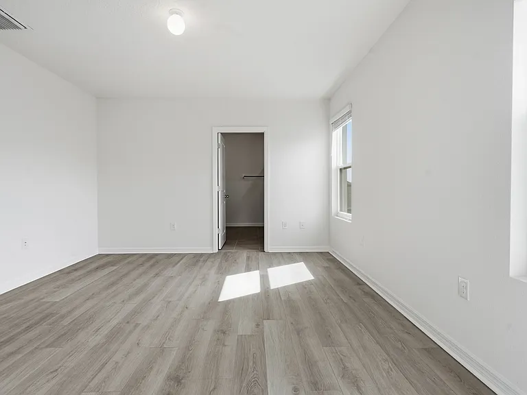32745 Pez Landing Ln — Photo 24