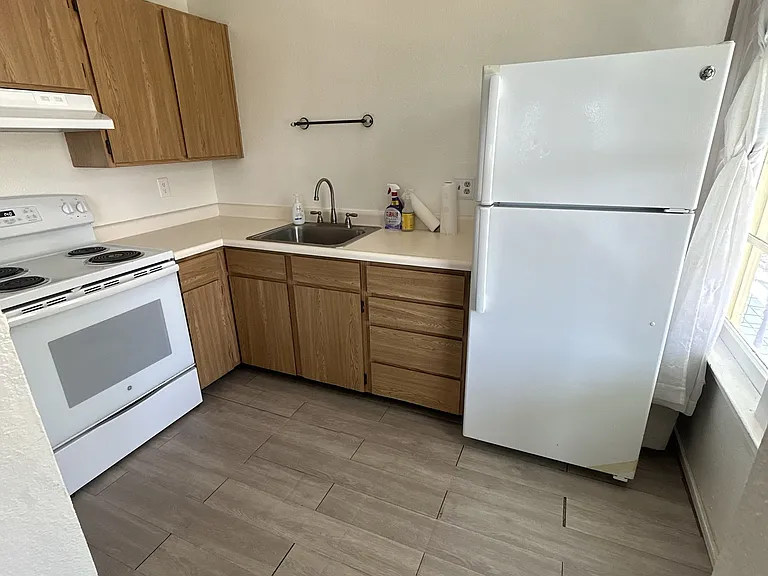 612 Butte St #B — Photo 9