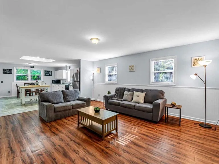 5006 Beale Ave — Photo 2