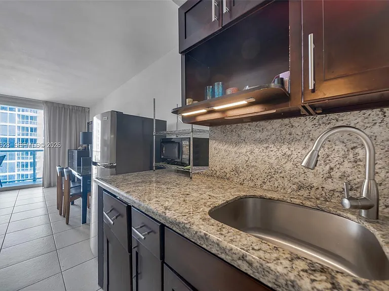 19201 Collins Ave #1117 — Photo 14