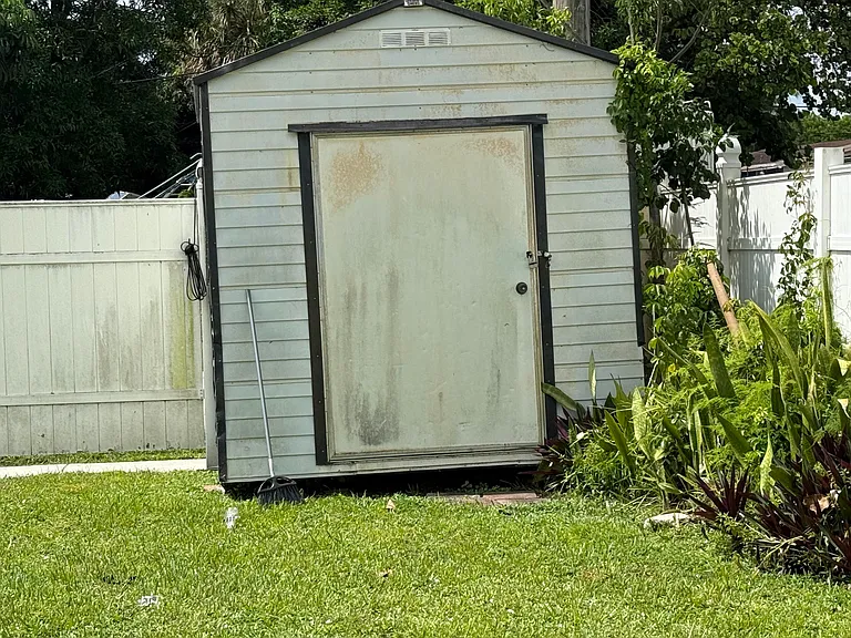 1751 NW 34th Ave — Photo 23