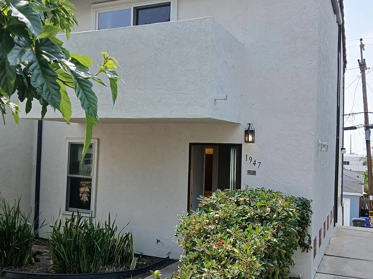 1947 Emerald St — Photo 2