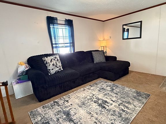 4th image of 407 4th St