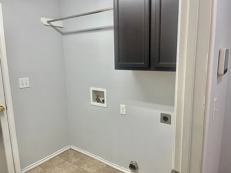9918 Lamar Ave — Photo 14