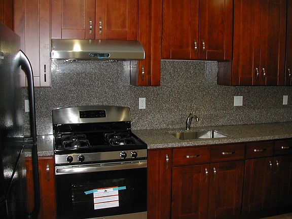 2nd image of 479 Commercial Ave