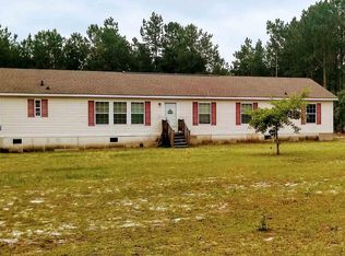 1409 Cheraw Rd, Cassatt, SC 29032