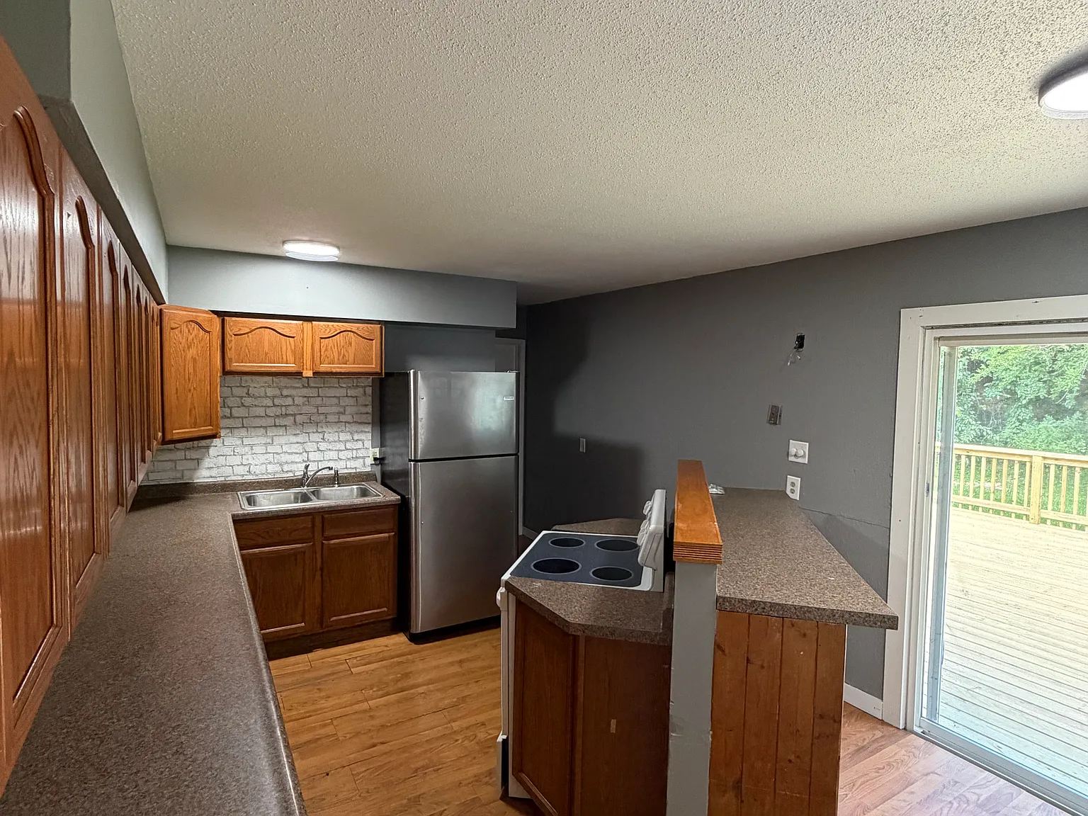 4 bed, 1456 sqft, $1,499 — Photo 1