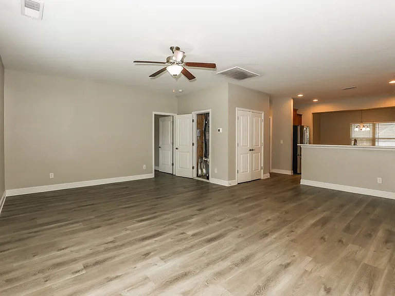231 Galway Ln — Photo 4
