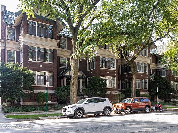 2nd image of 815 Washington Blvd APT B