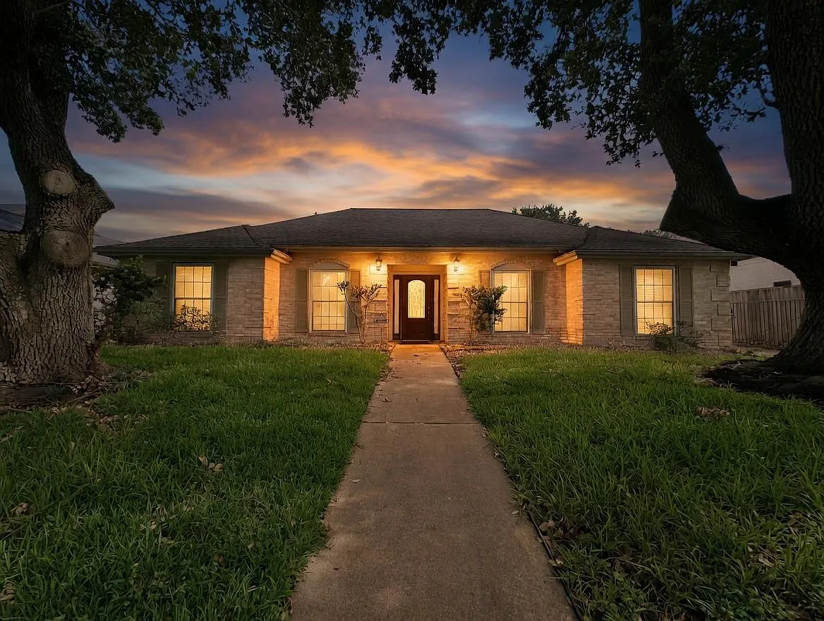 Building Photo - 7914 Candle Ln