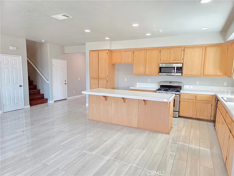 15338 Baxter St — Photo 16