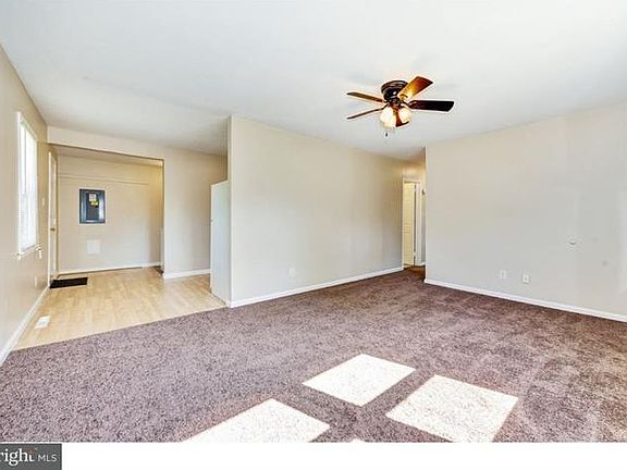 5th image of 14 Spruce Blvd