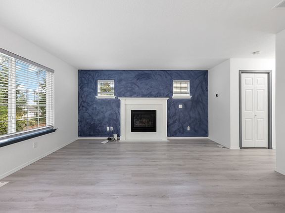 4th image of 9421 Fairhill Dr