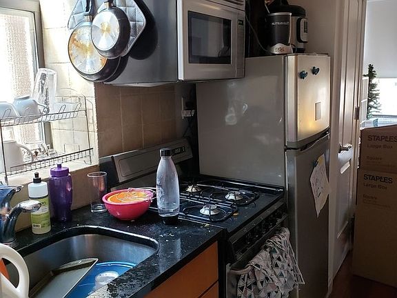 4th image of 421 W 125th St APT 12