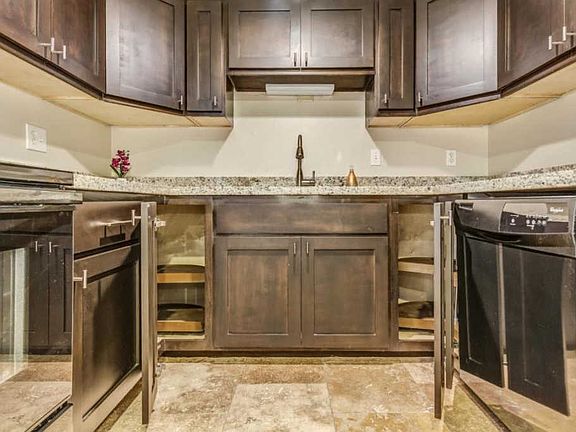 4th image of 5124 N 31st Pl Unit 515