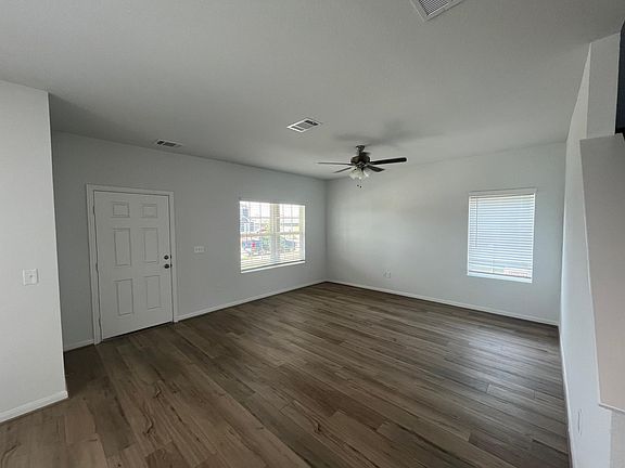 4th image of 196 Zion Dr