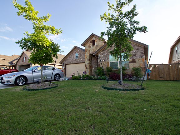 3rd image of 2924 Consuelo Way