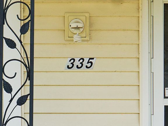 2nd image of 335 S Chestnut St