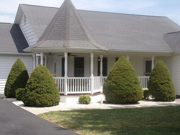 2nd image of 150 Pleasant Pine Dr