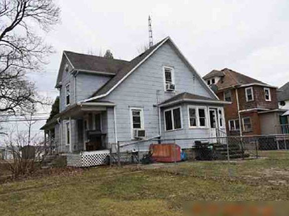 5th image of 1021 E Main St