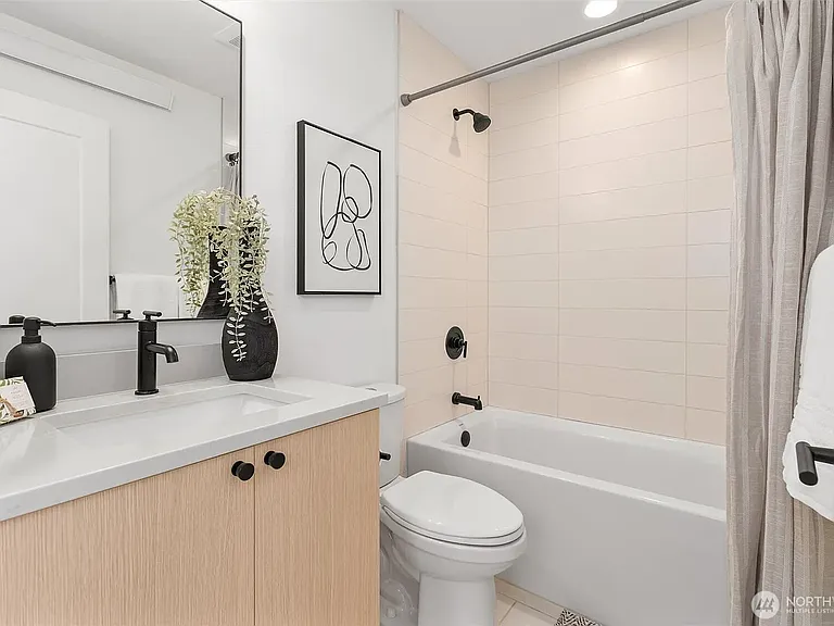 4521 Sunnyside Ave N #A — Photo 8