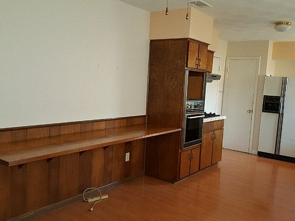 2nd image of 4401 Fernwood Dr