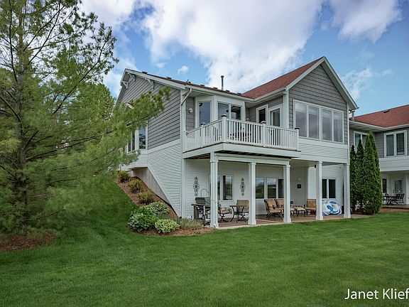 4th image of 3763 Crystal Waters Ln NE #8