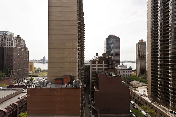 Rented by MNS | media 65