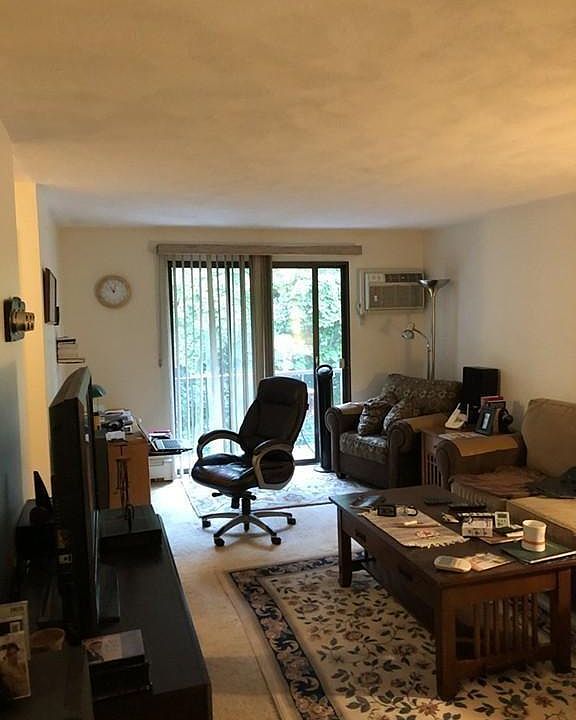 2nd image of 141 Pierce St APT 36