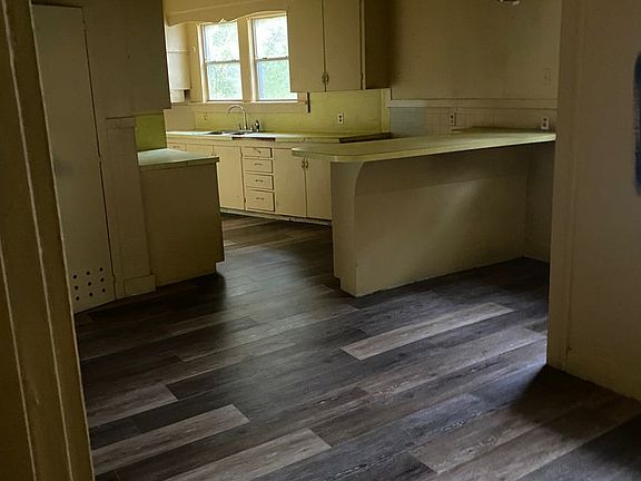 2nd image of 255 Wilkinson St