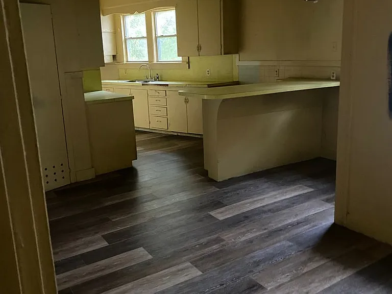 255 Wilkinson St — Photo 2