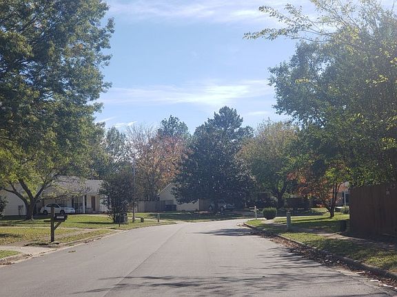 5th image of 15103 Balsam Dr SE