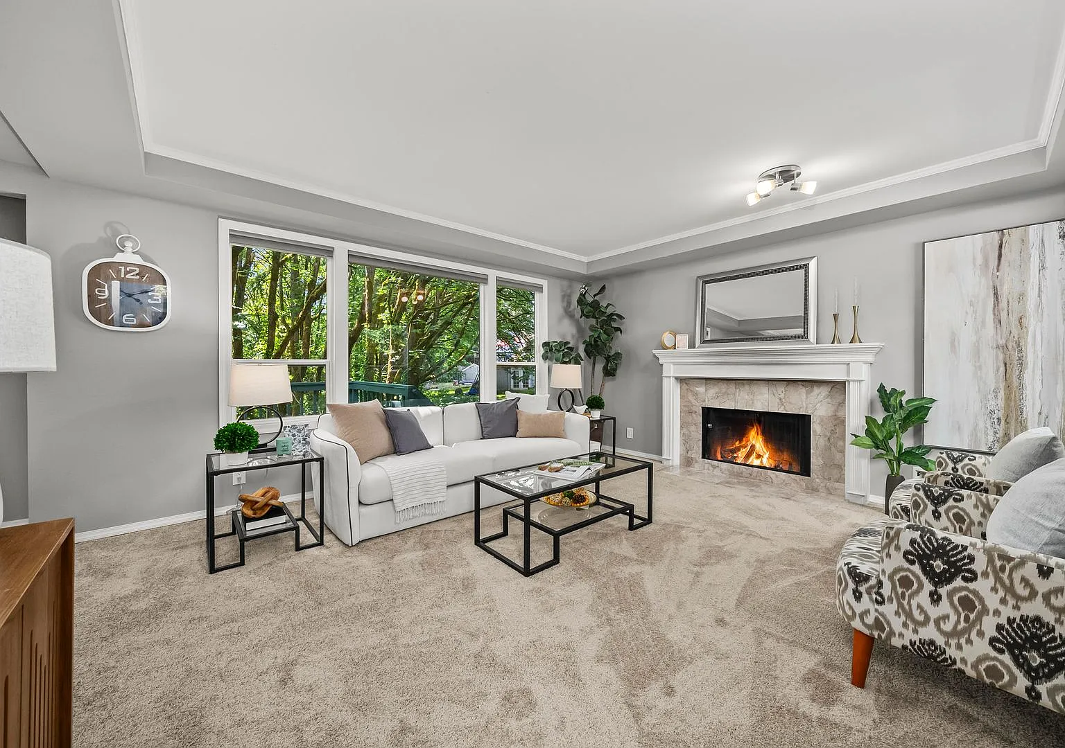 Exceptional Space. Flexiable Living. Kirkland Location — Photo 2