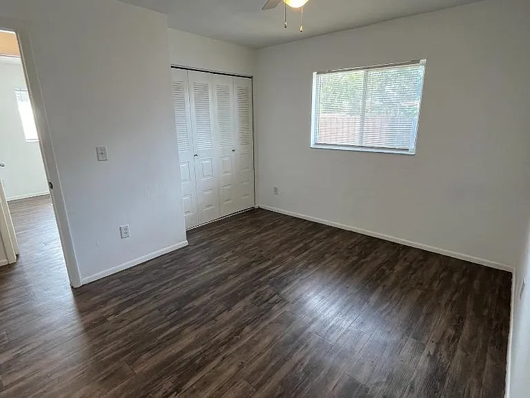 Unit Photo