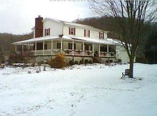 3474 Hurricane Creek Rd, Winfield, WV 25213