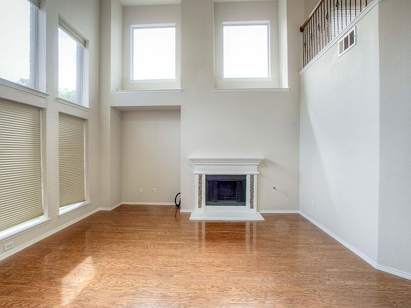 4th image of 5632 Buckskin Dr