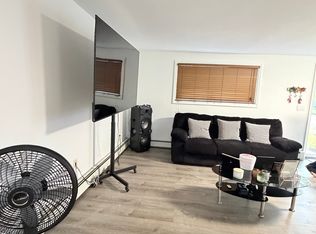 15 McDevitt Rd, Randolph, MA 02368