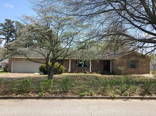 224 S Wilson St, Halls, TN 38040