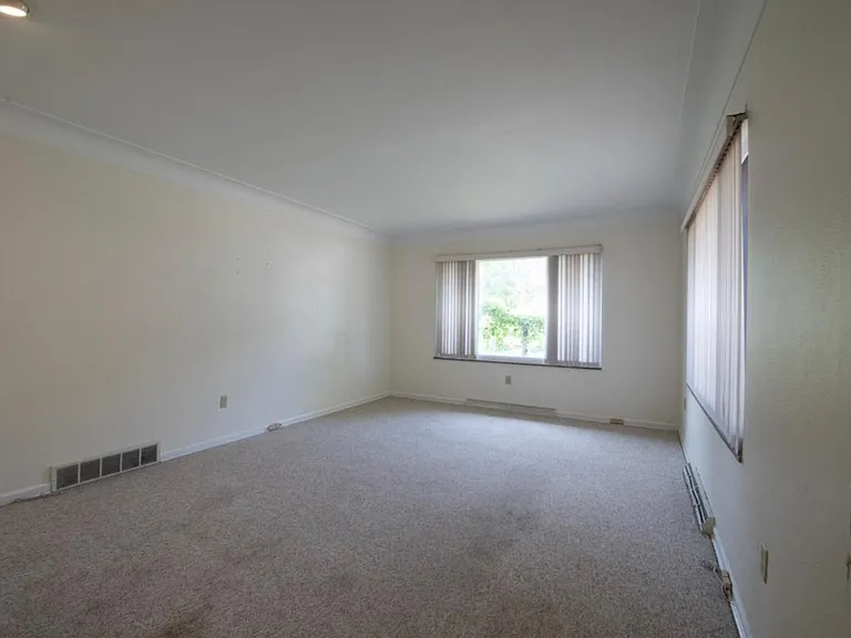 611 Brynhaven Dr — Photo 10