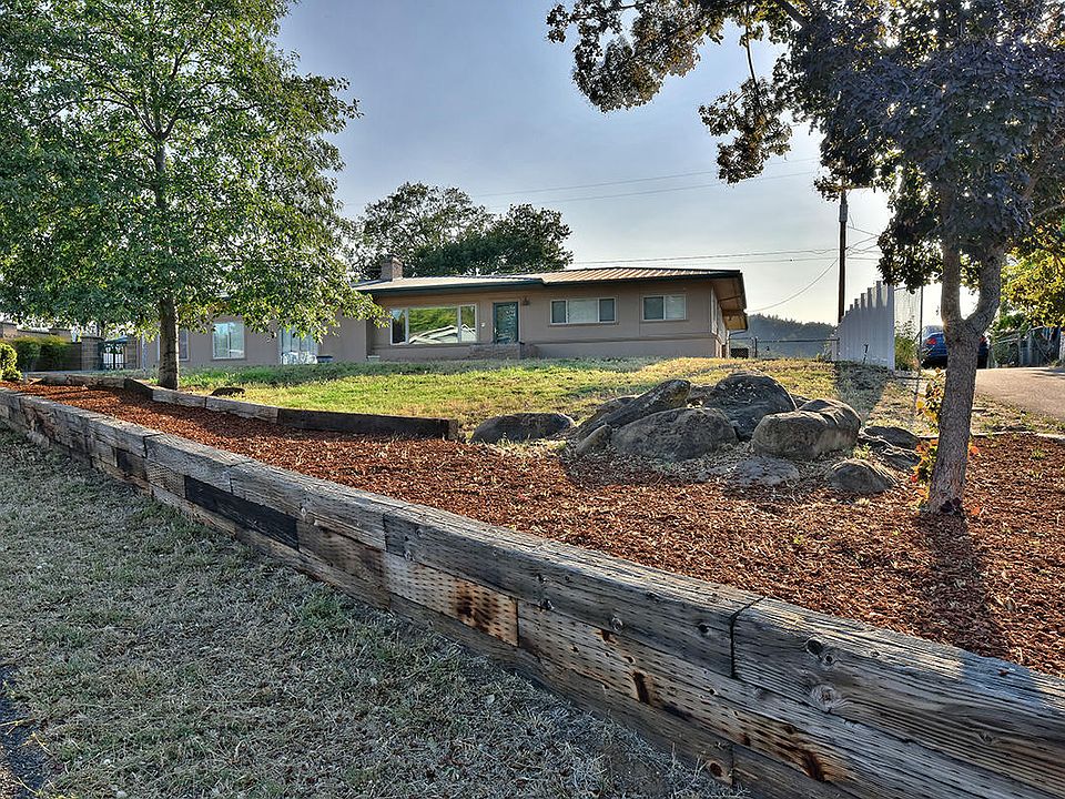 1st image of 2239 Skyview Dr