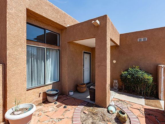 2nd image of 7515 Corte Plateada NW