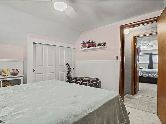 3rd image of 1664 Hanover St