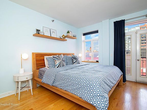 5th image of 310 2nd St Unit 2A