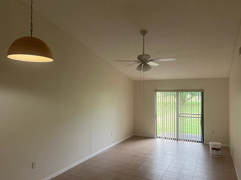 345 Daffodil Pl #7 — Photo 5