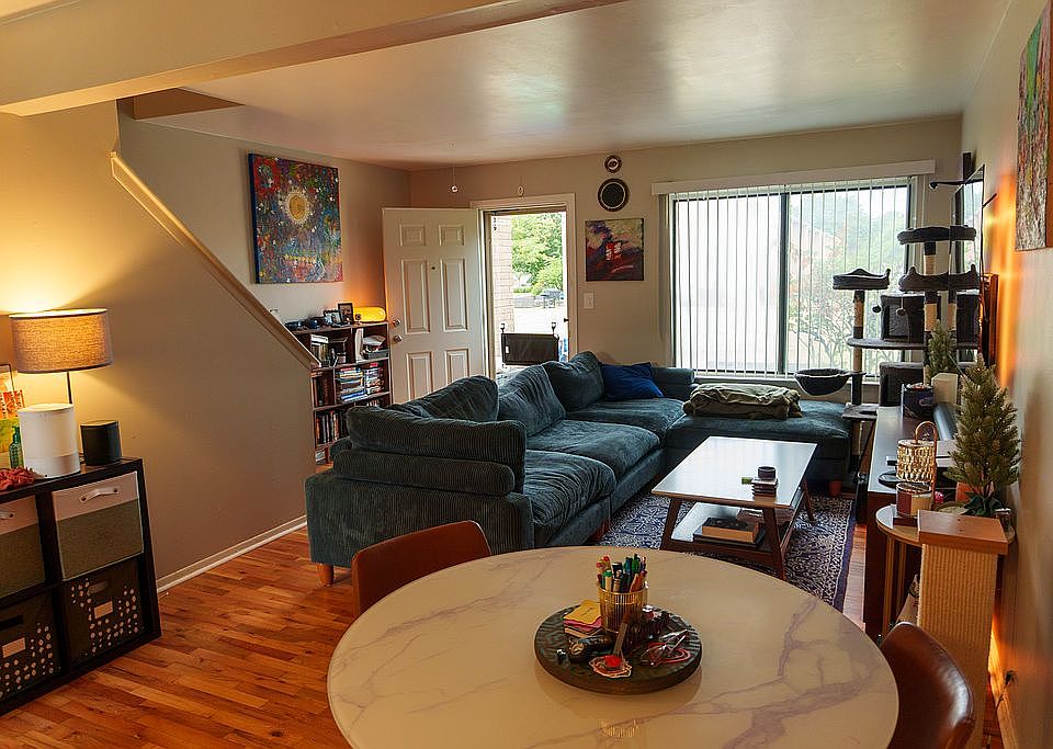 7th image of 649 Saint Maron Pl