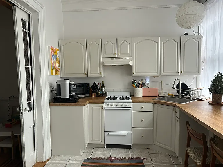 486 State St #1 — Photo 11