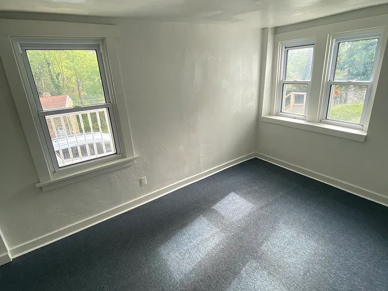 61 Pointview Rd #1 — Photo 60
